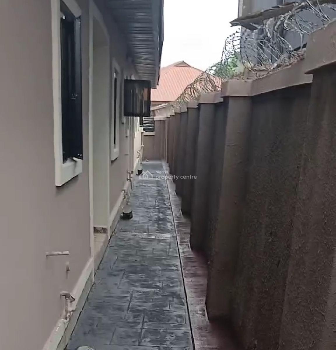 New 3flats of 2bedrooms Each All Ensuit on a 50ft By 100ft Land, Ogunwenyin Road, Ugbor Central Gra, Benin, Oredo, Edo, Block of Flats for Sale