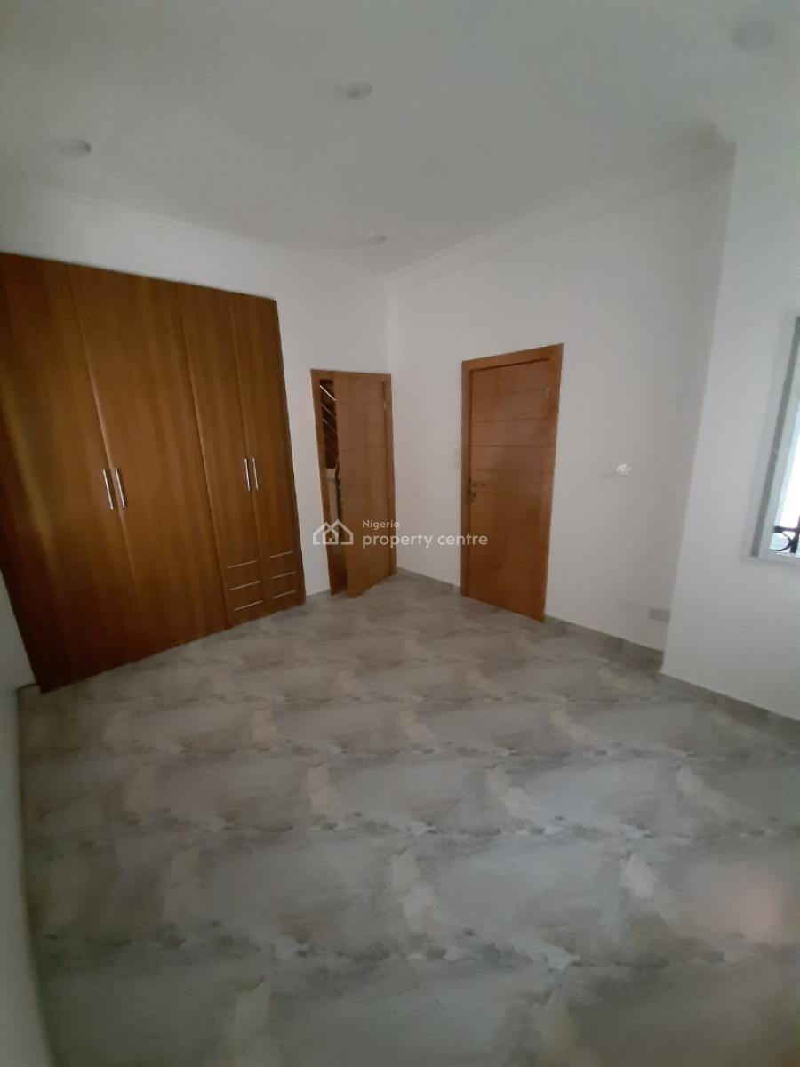 Serviced 4 Bedroom En-suite Terraced Duplex with Fitted Kitchen Cabine, Ikate, Lekki, Lagos, Terraced Duplex for Rent