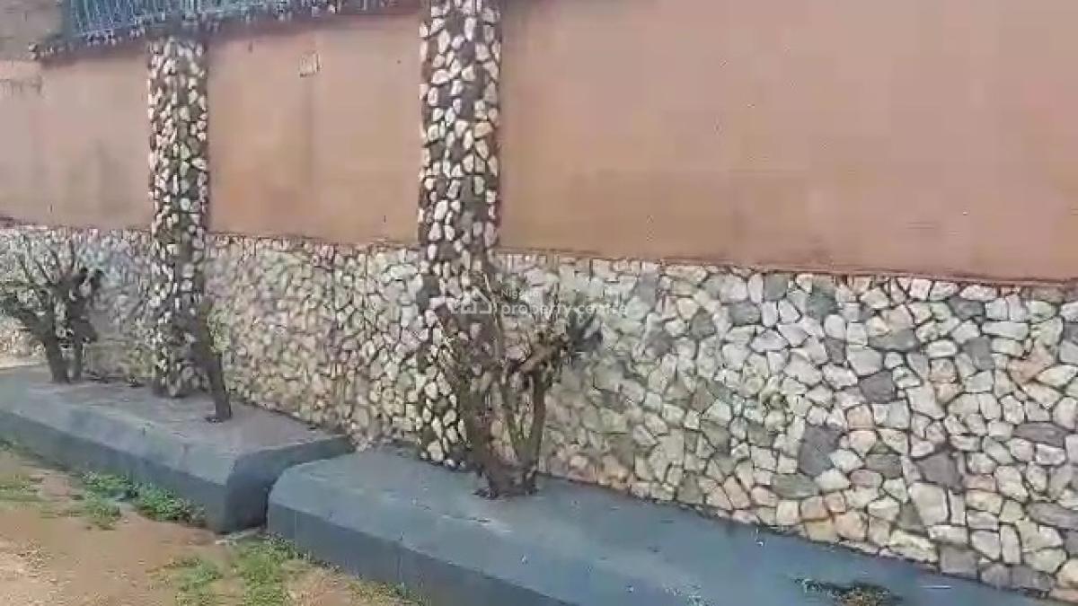 6bedrooms Duplex with Bq 100ft By 100ft Land, Adesuwa Road, Off Aideyan Road Gra, Benin, Oredo, Edo, Detached Duplex for Sale
