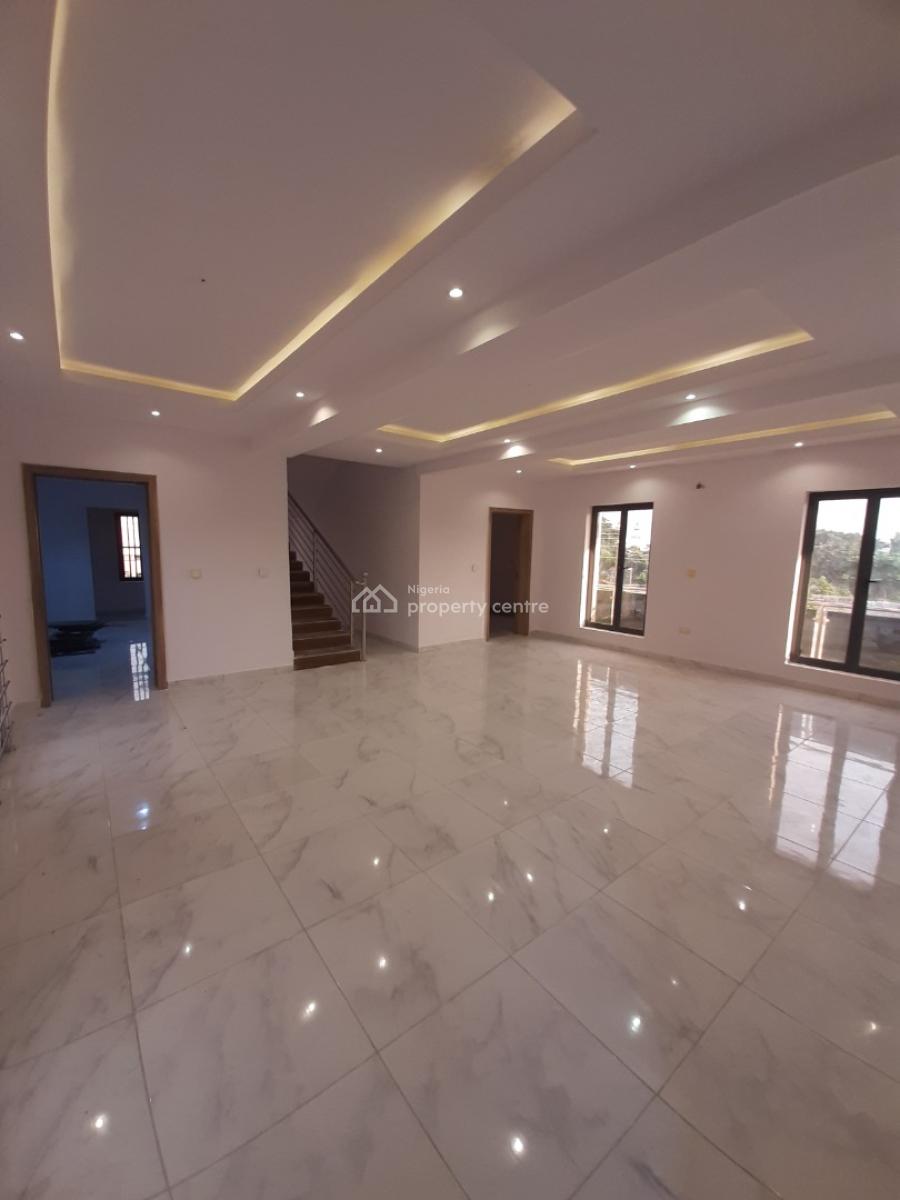 3 Bedroom En-suite Maisonette with an Enclosed Fitted Kitchen, Cooker,, Lekki Phase 1, Lekki, Lagos, Flat / Apartment for Rent