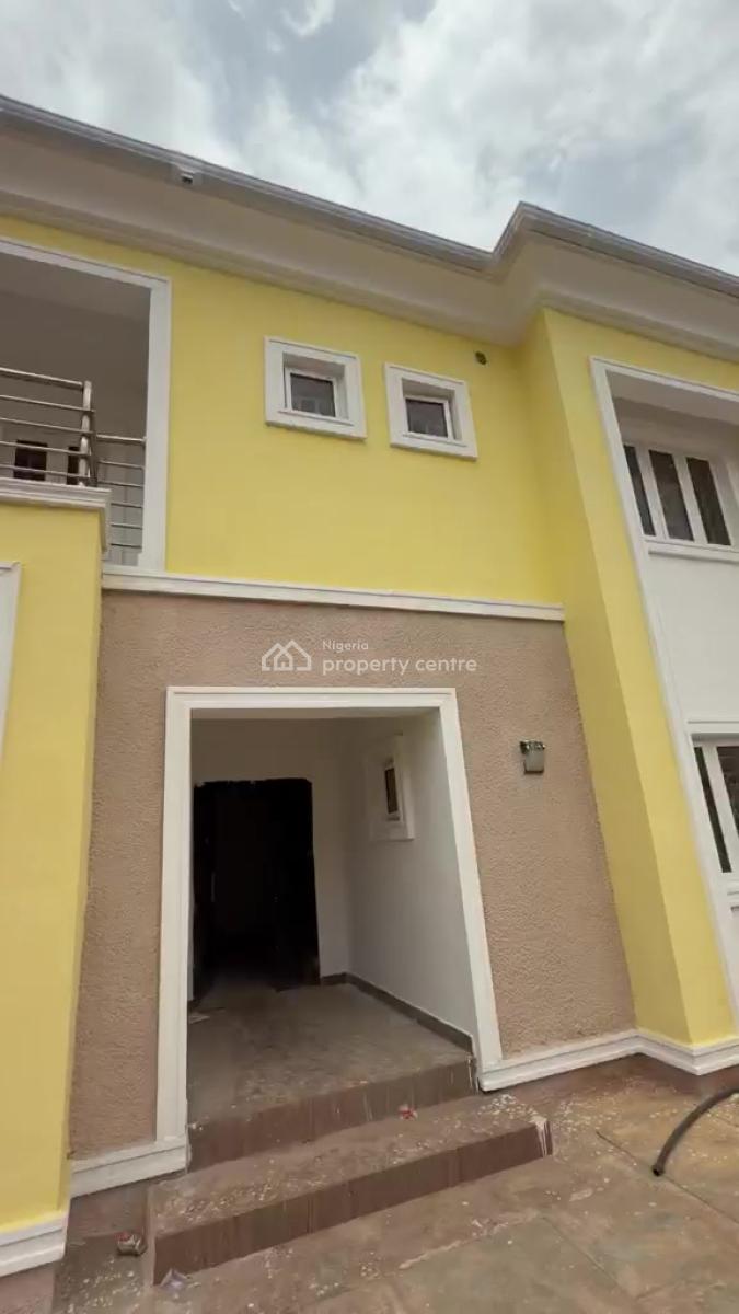 4-bedroom Semi-detached Duplex in Enl Fha Estate, Guzape, Abu, Enl Estate, Guzape District, Abuja, Semi-detached Duplex for Rent