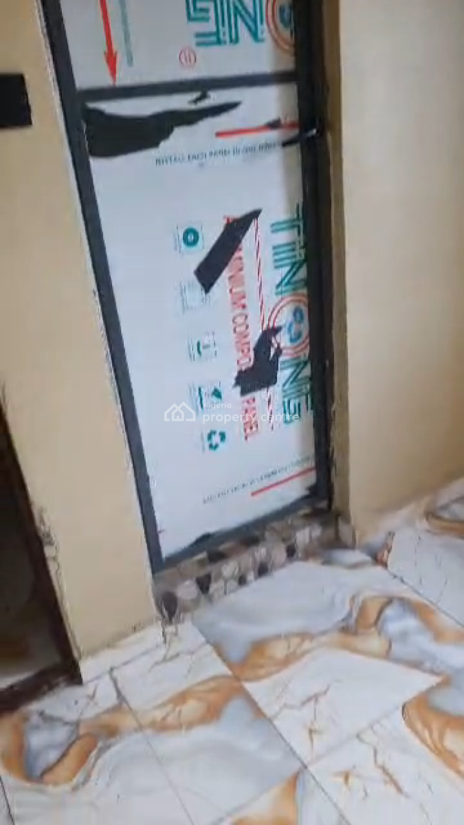Sharp 2 Bedroom Upstairs, Festac Extension Isheri Whitesand, Lagos, Festac, Amuwo Odofin, Lagos, Flat / Apartment for Rent