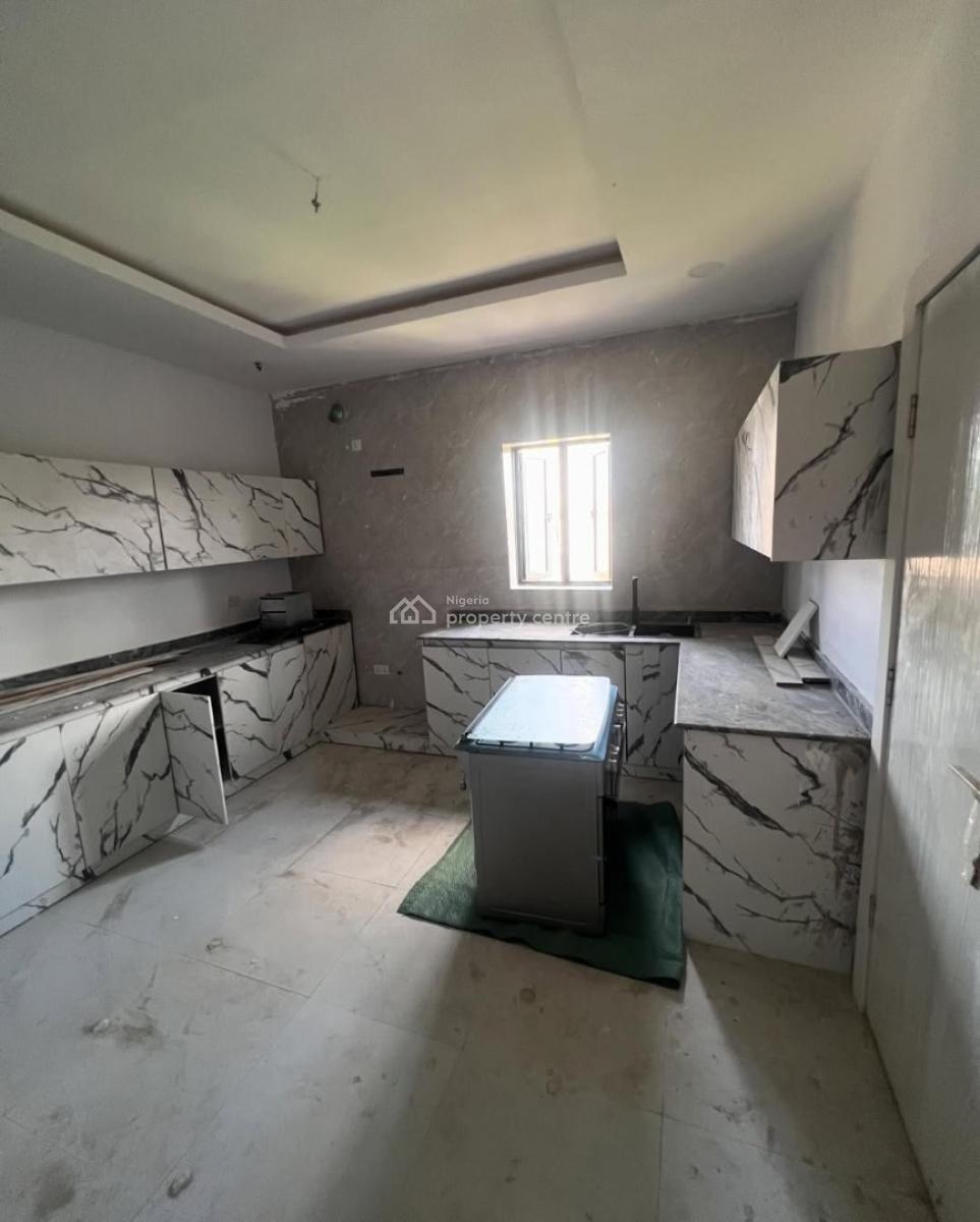 4 Bedroom Terrace Duplex + Bq, New Road, Lekki, Lagos, Terraced Duplex for Sale