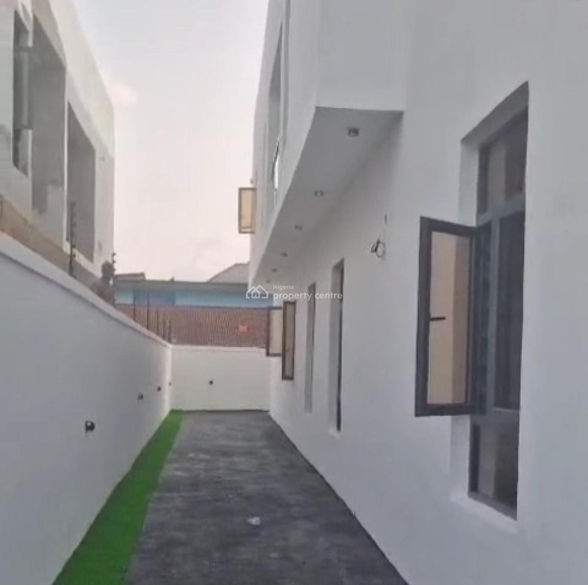 Standard 4bedrooms Duplex with 1bedroom Bq on 50ft Bt 120ft Land, Akhionbare Road, Main Gra, Benin, Oredo, Edo, Terraced Duplex for Sale