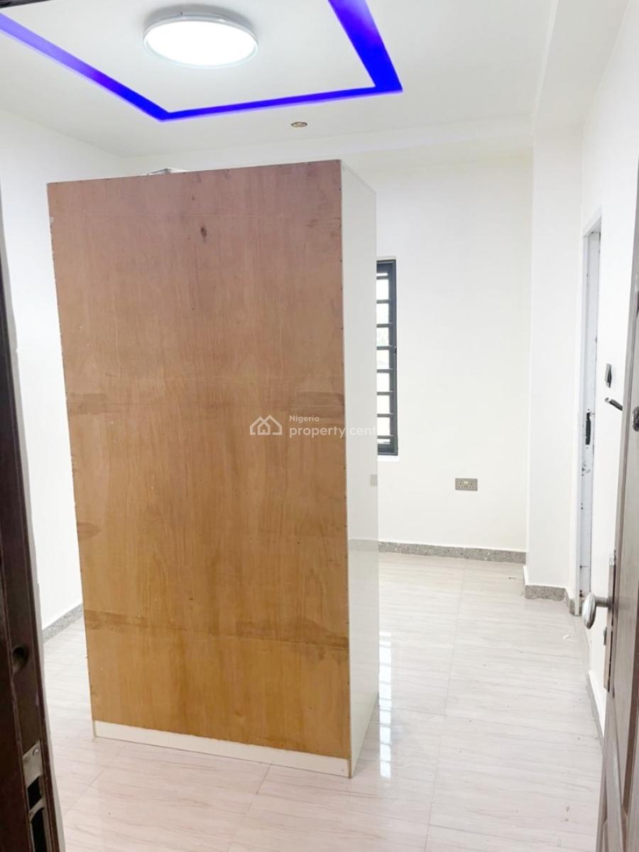 Luxury Semi Furnished 2 Bedroom Flat, Anthony, Maryland, Lagos, Flat / Apartment for Rent