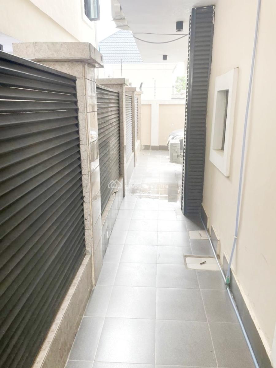 Luxury Semi Furnished 2 Bedroom Flat, Anthony, Maryland, Lagos, Flat / Apartment for Rent