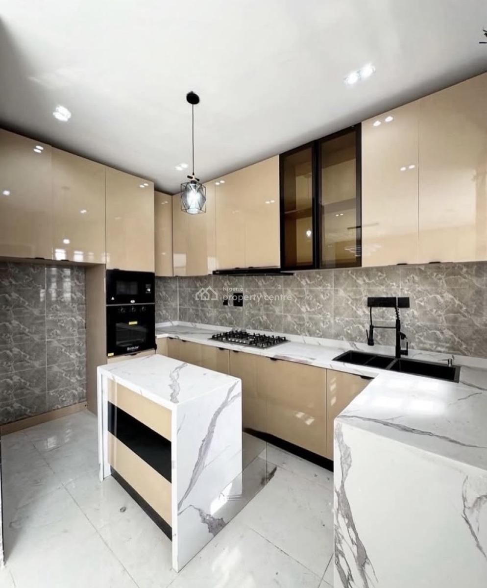 2 Bedroom Apartment 2nd Floor, Ologolo, Ologolo, Lekki, Lagos, Flat / Apartment for Rent