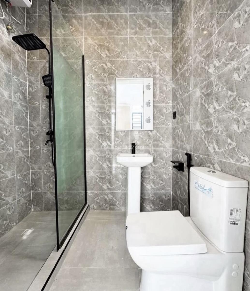2 Bedroom Apartment 2nd Floor, Ologolo, Ologolo, Lekki, Lagos, Flat / Apartment for Rent