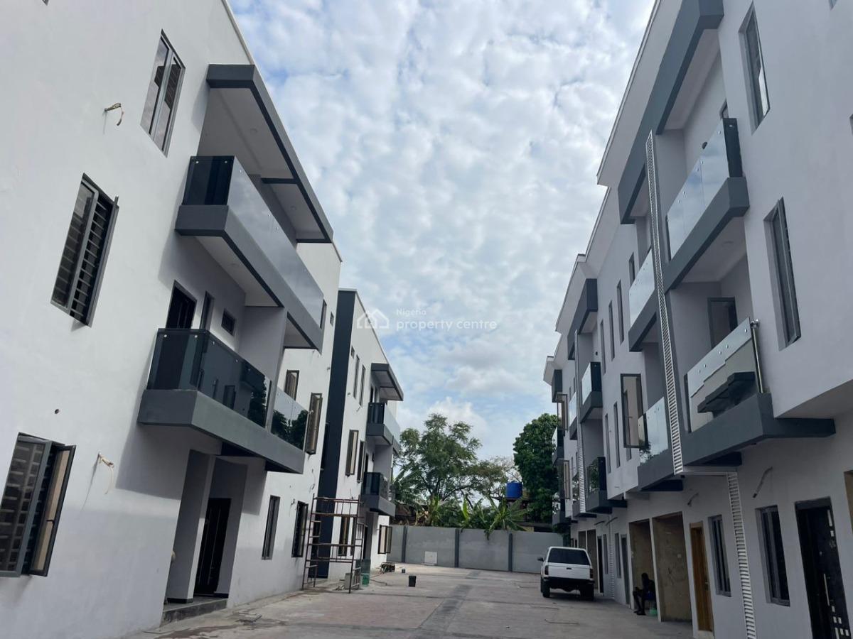 4 Bedroom Terrace Duplex with 2 Rooms Boys  Quarter, Shonibare Estate, Maryland Lagos, Maryland, Lagos, Terraced Duplex for Rent