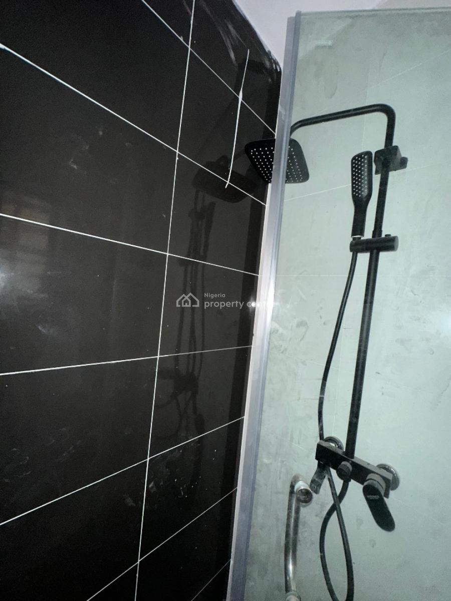 2bedroom Apartment in Ologolo,lekki, Ologolo ,lekki ,lagos ,nigeria, Ologolo, Lekki, Lagos, Flat / Apartment for Sale