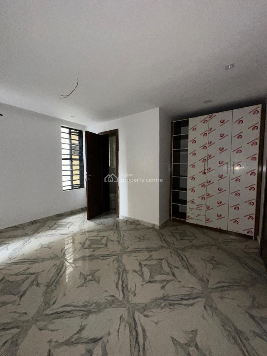 2bedroom Apartment in Ologolo,lekki, Ologolo ,lekki ,lagos ,nigeria, Ologolo, Lekki, Lagos, Flat / Apartment for Sale