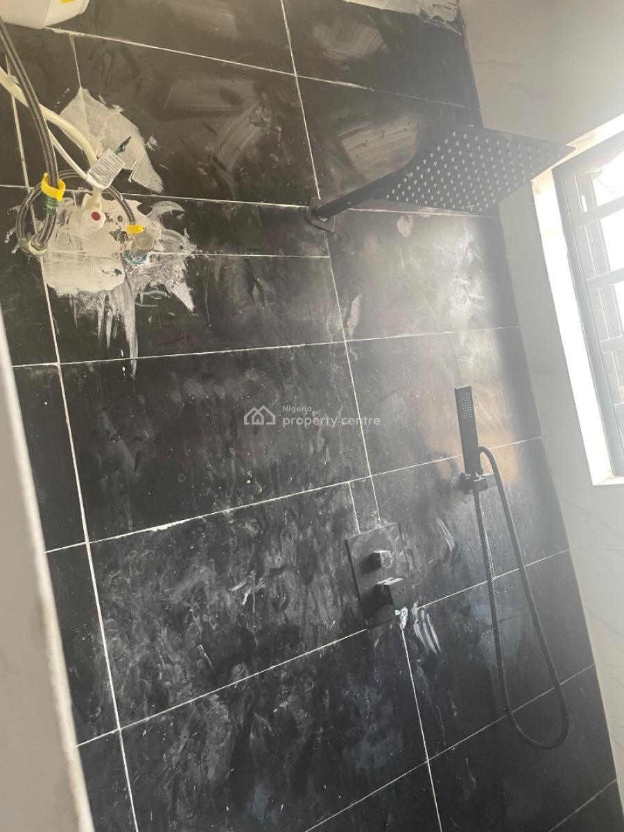 2 Bedroom Flat, Morocco Road, Yaba, Lagos, Flat / Apartment for Rent