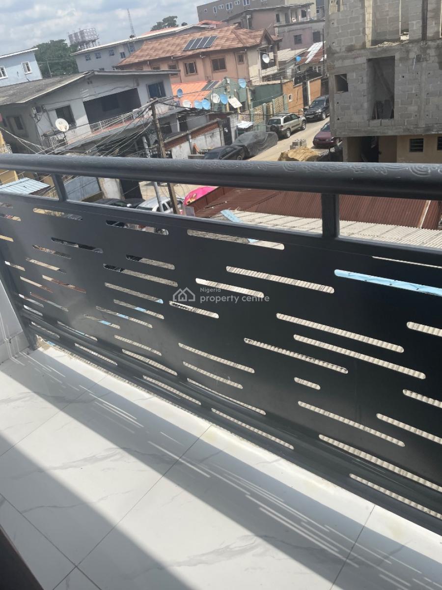 2 Bedroom Flat, Morocco Road, Yaba, Lagos, Flat / Apartment for Rent