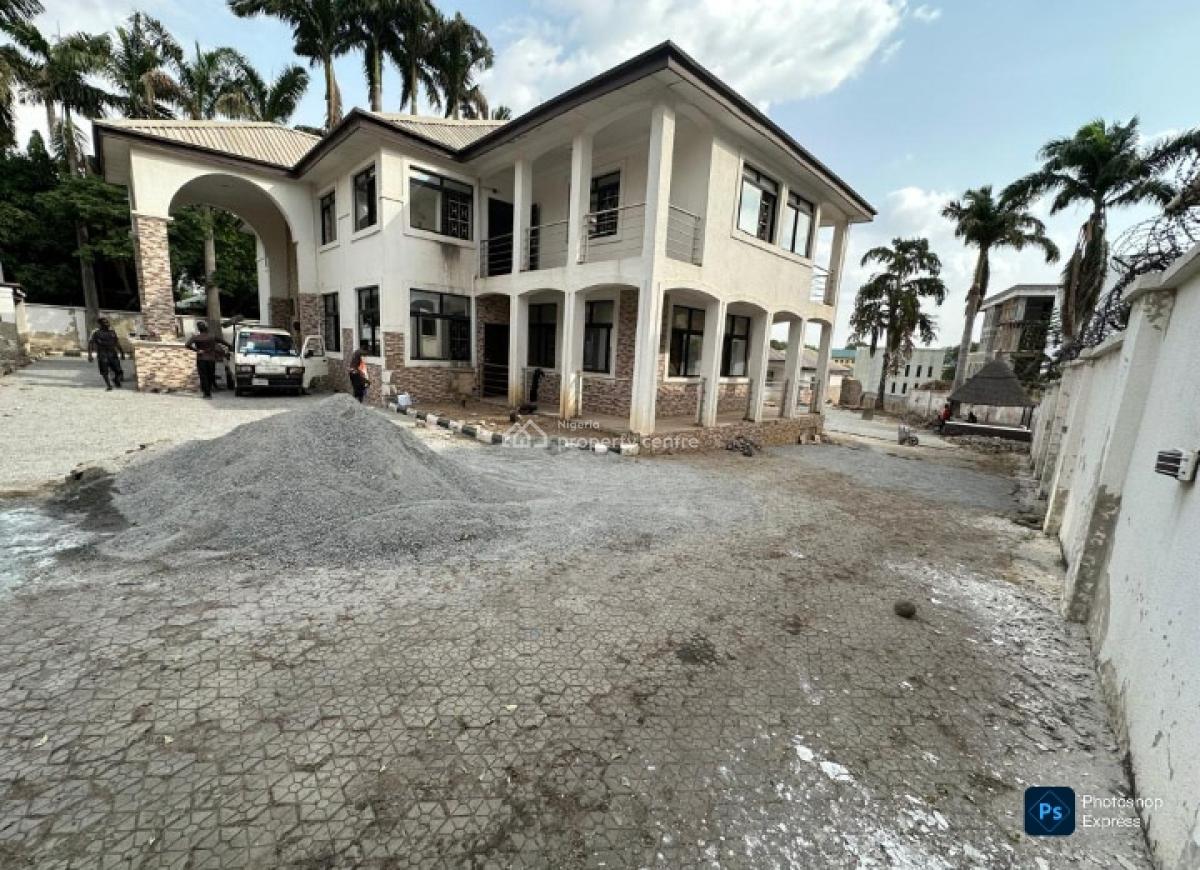 5 Bedrooms Spacious House with 2 Bedrooms Chalet, Maitama District, Abuja, Detached Duplex for Rent