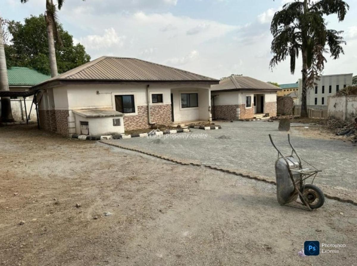 5 Bedrooms Spacious House with 2 Bedrooms Chalet, Maitama District, Abuja, Detached Duplex for Rent