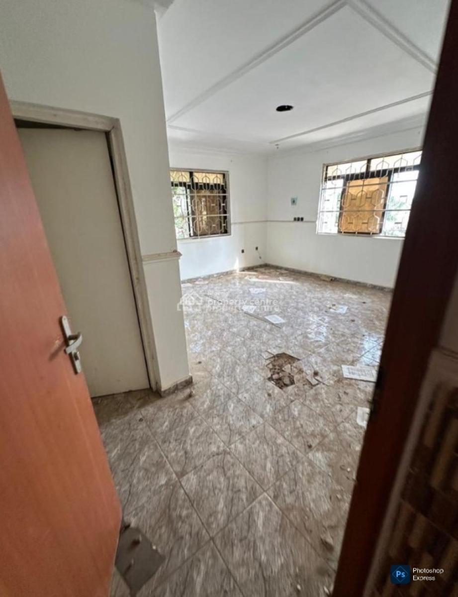 5 Bedrooms Spacious House with 2 Bedrooms Chalet, Maitama District, Abuja, Detached Duplex for Rent