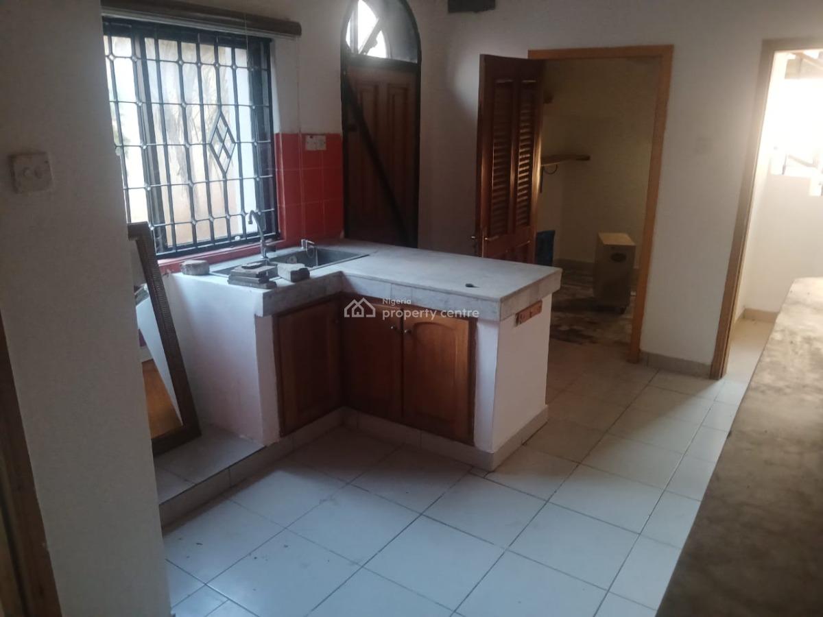 4 Bedroom Semi-detached House with a Room Bq, Lekki Phase 1, Lekki, Lagos, Lekki Phase 1, Lekki, Lagos, Commercial Property for Rent