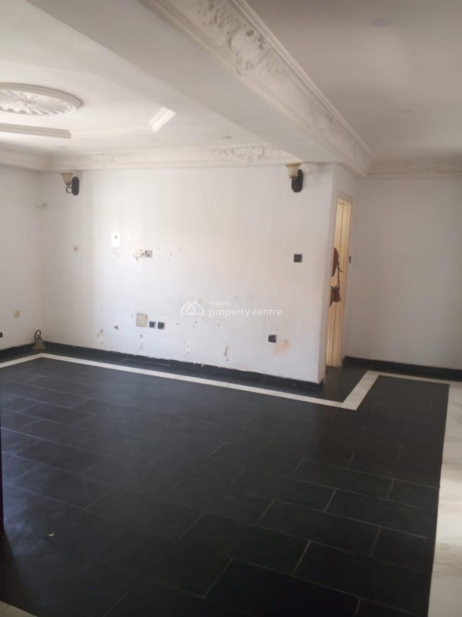Luxury 2 Bedroom Close to Bustop Upstairs Very Nice Compound, Badore, Ajah, Lagos, House for Rent