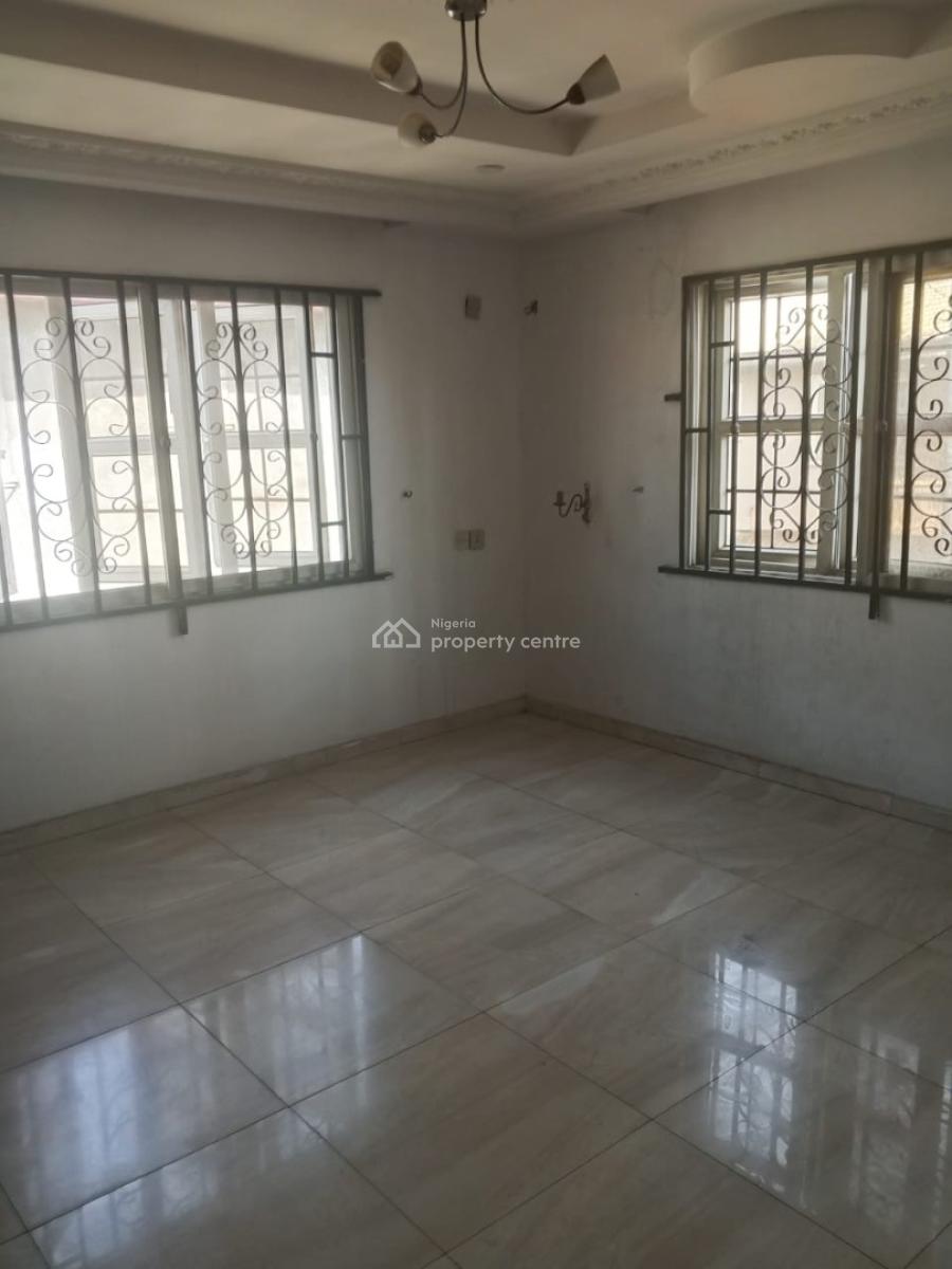 Luxury 2 Bedroom Close to Bustop Upstairs Very Nice Compound, Badore, Ajah, Lagos, House for Rent
