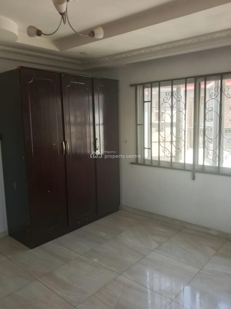 Luxury 2 Bedroom Close to Bustop Upstairs Very Nice Compound, Badore, Ajah, Lagos, House for Rent