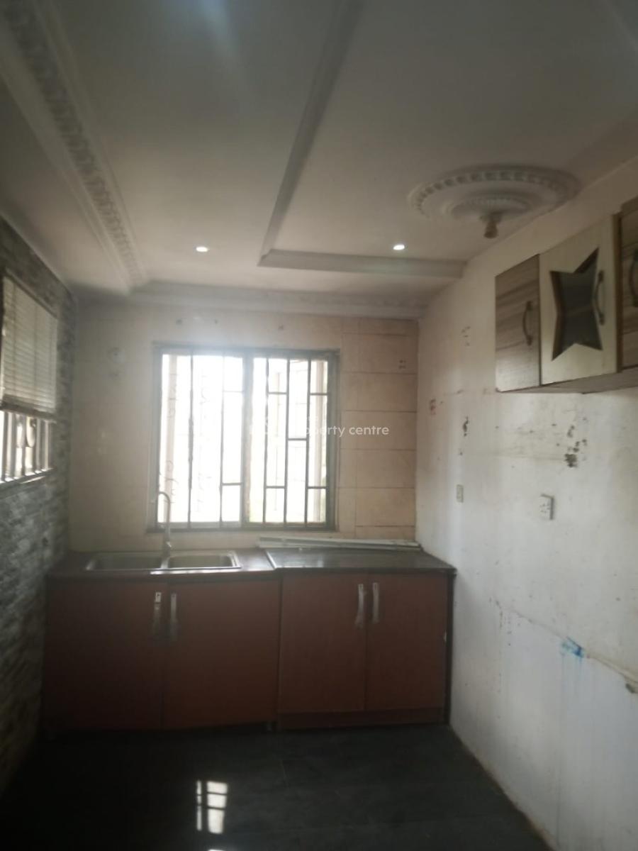 Luxury 2 Bedroom Close to Bustop Upstairs Very Nice Compound, Badore, Ajah, Lagos, House for Rent