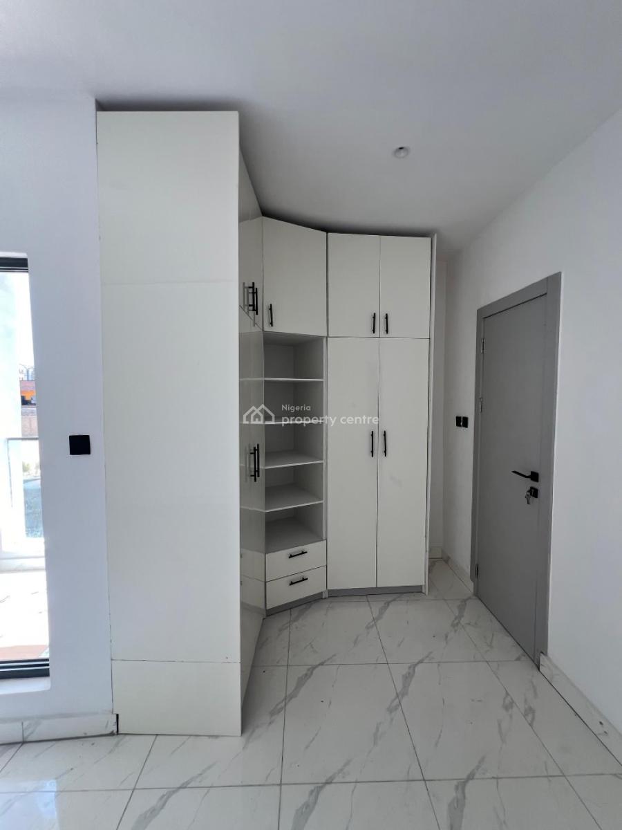 Pristine 2 Bedroom Apartment with Pool &gym in a Serene Location, Ikate, Lekki Lagos, Ikate, Lekki, Lagos, Block of Flats for Sale