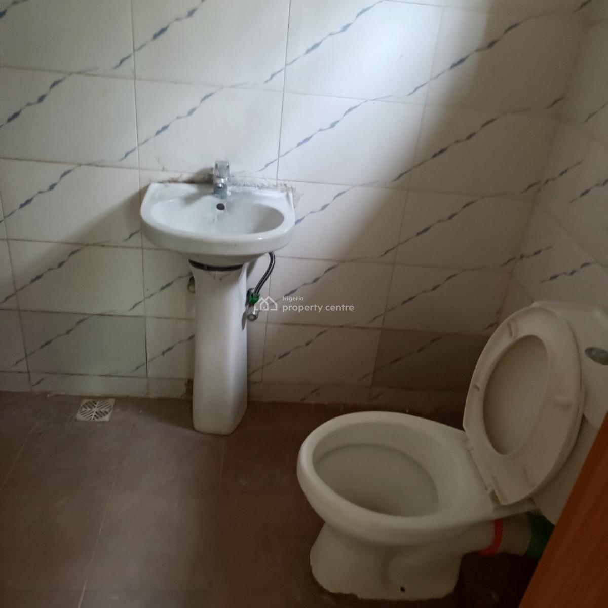 Sharp and Serene 2bedroom Apartment, Lekki Pennusula Scheme 2, Ogombo Road, Ogombo, Ajah, Lagos, Flat / Apartment for Rent