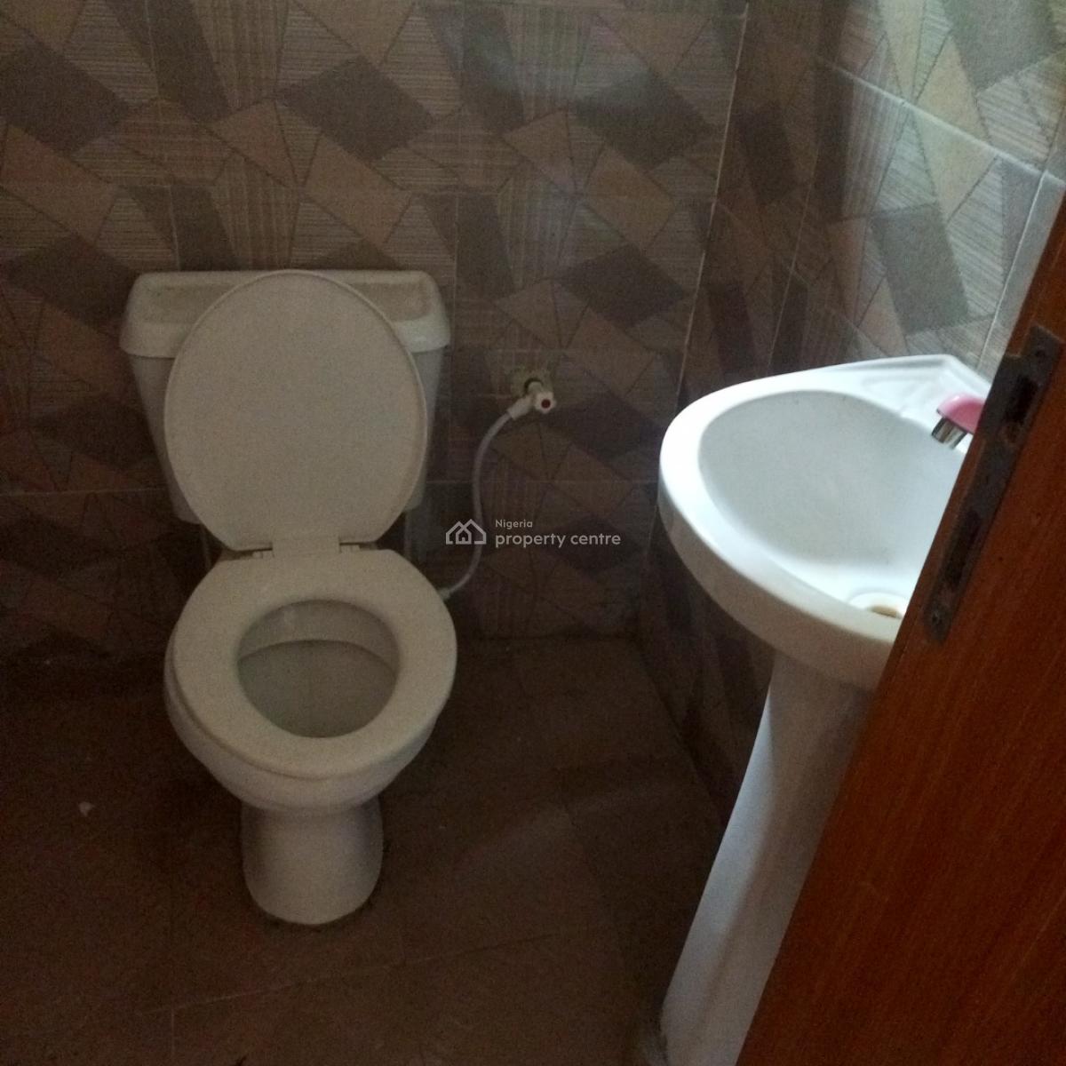 Sharp and Serene 2bedroom Apartment, Lekki Pennusula Scheme 2, Ogombo Road, Ogombo, Ajah, Lagos, Flat / Apartment for Rent