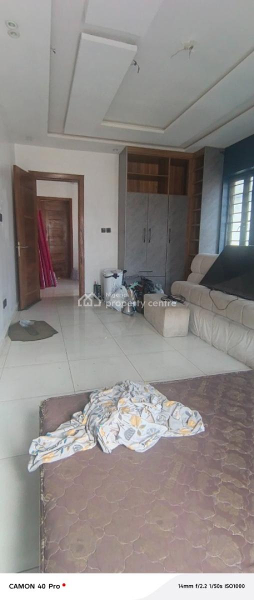 Room Upstairs Shared Kitchen Apartment in Osapa, Osapa London, Lekki Phase 1, Lekki, Lagos, Self Contain (single Rooms) for Rent