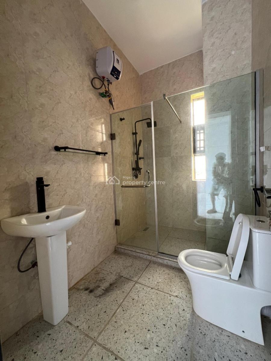 2 Bedroom Apartment High End Location, Lekki Scheme 2, Ogombo, Ajah, Lagos, Flat / Apartment for Rent