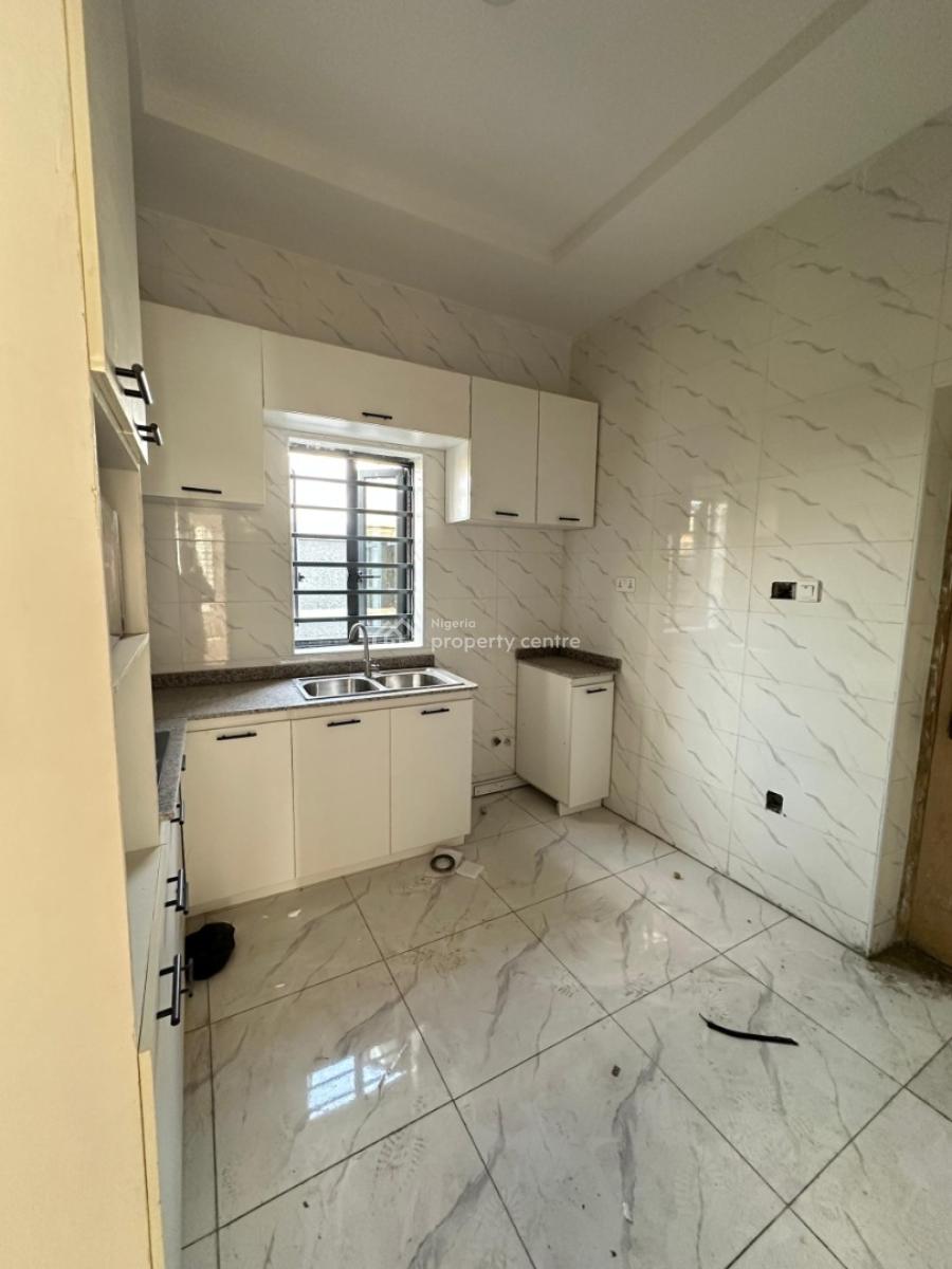Luxury Spacious 3 Bedroom Apartment, Mobile Road, Ilaje, Ajah, Lagos, Flat / Apartment for Sale