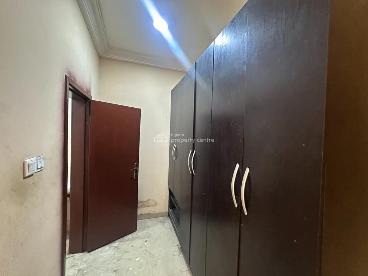 Neat 3 Bedroom Apartment Available, Ikate, Lekki, Lagos, Flat / Apartment for Rent