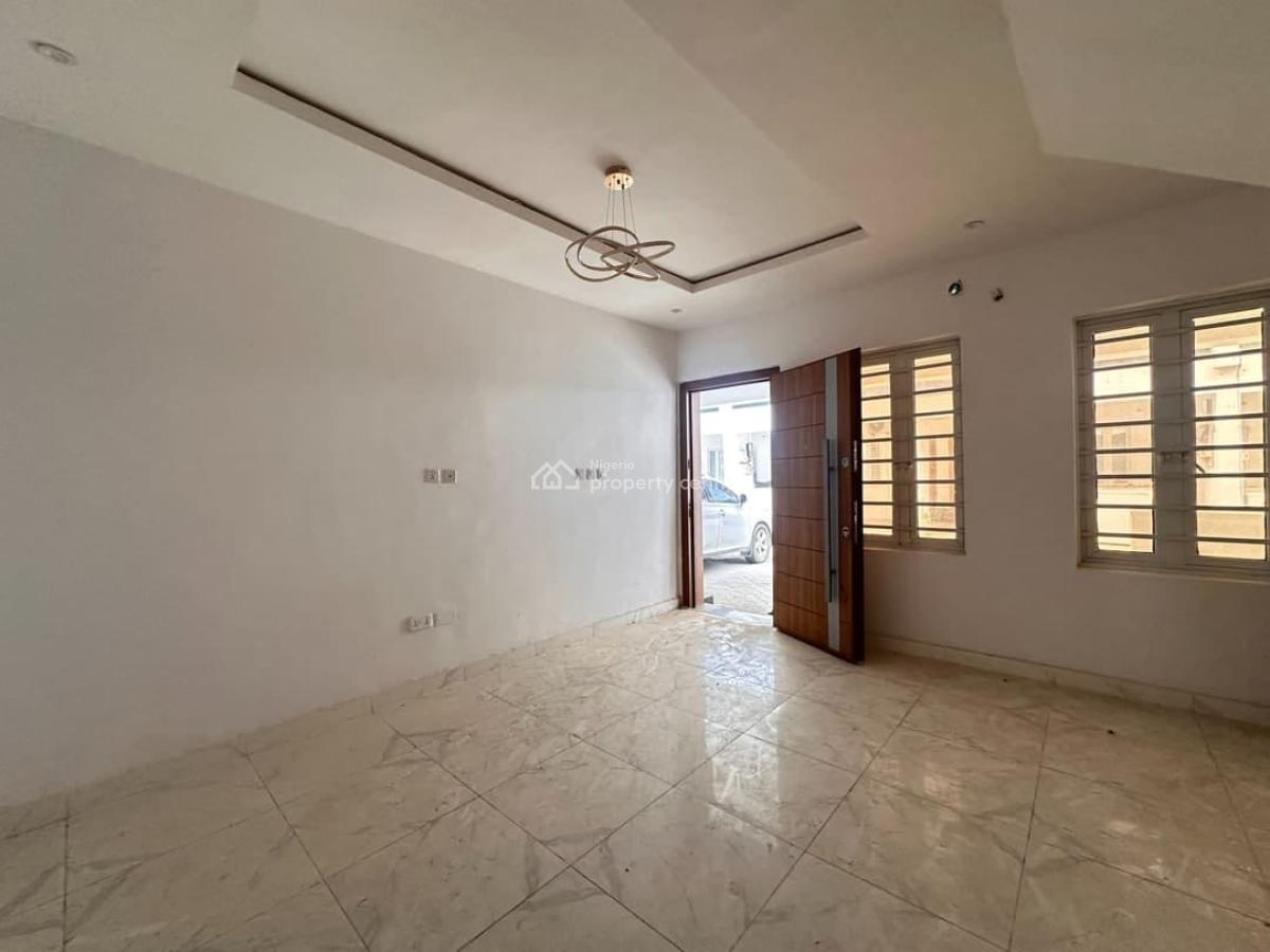 Very Neat 3 Bedroom Apartment Available, Abraham Adesanya, Ajah, Lagos, Flat / Apartment for Rent