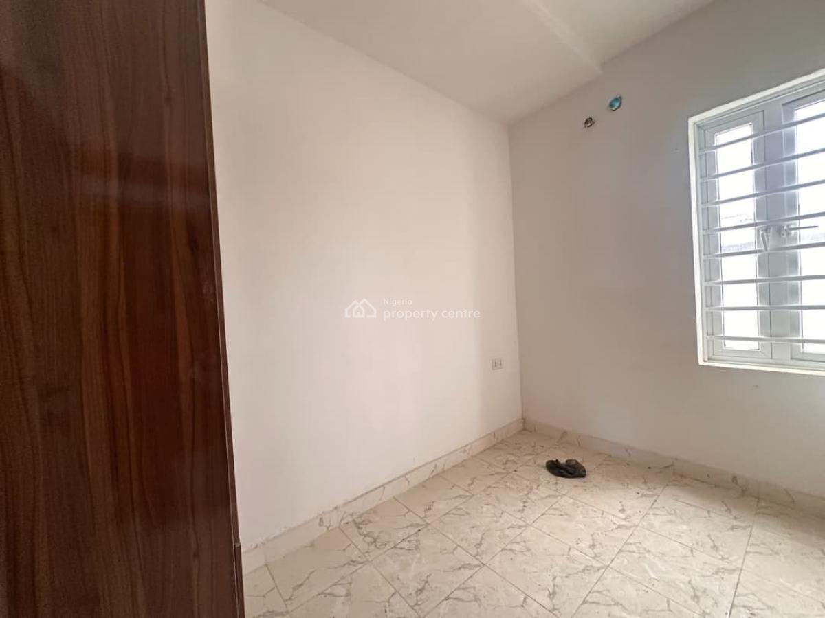 Very Neat 3 Bedroom Apartment Available, Abraham Adesanya, Ajah, Lagos, Flat / Apartment for Rent