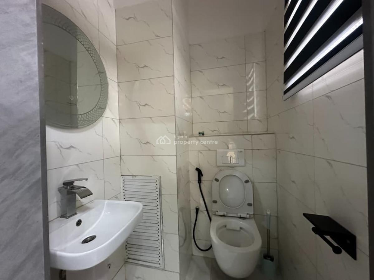 2 Bedroom Apartment 4th Floor, Lekki Phase 1, Lekki, Lagos, Flat / Apartment for Rent