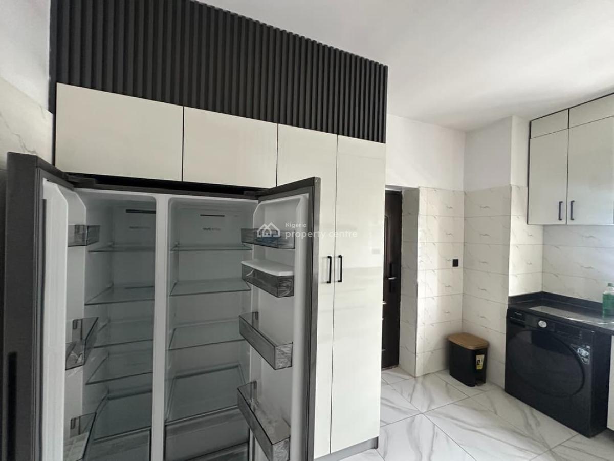 2 Bedroom Apartment 4th Floor, Lekki Phase 1, Lekki, Lagos, Flat / Apartment for Rent