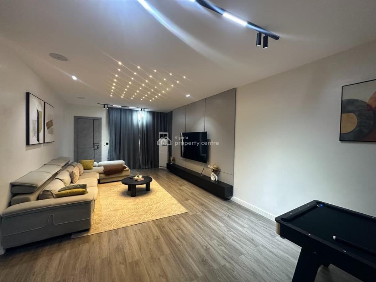 2 Bedroom Apartment 4th Floor, Lekki Phase 1, Lekki, Lagos, Flat / Apartment for Rent
