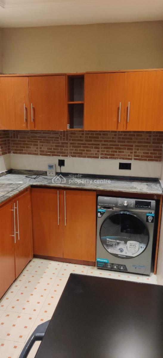 Spacious 3 Bedroom Apartment, Off Awolowo Way, Ikeja, Lagos, Flat / Apartment for Rent