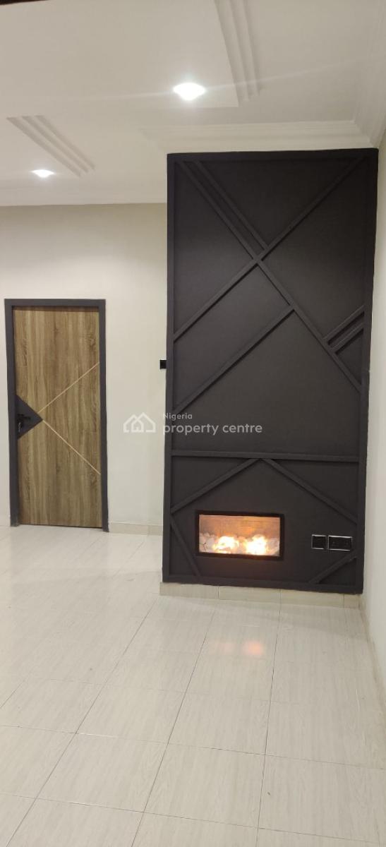 Spacious 3 Bedroom Apartment, Off Awolowo Way, Ikeja, Lagos, Flat / Apartment for Rent