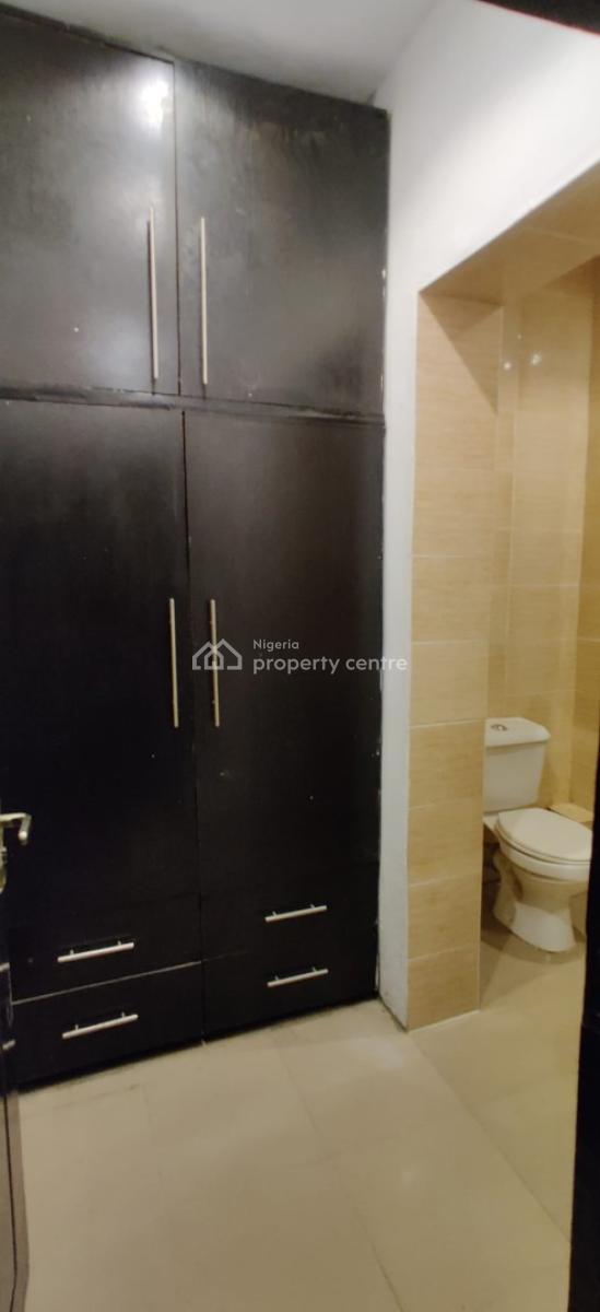 Spacious 3 Bedroom Apartment, Off Awolowo Way, Ikeja, Lagos, Flat / Apartment for Rent
