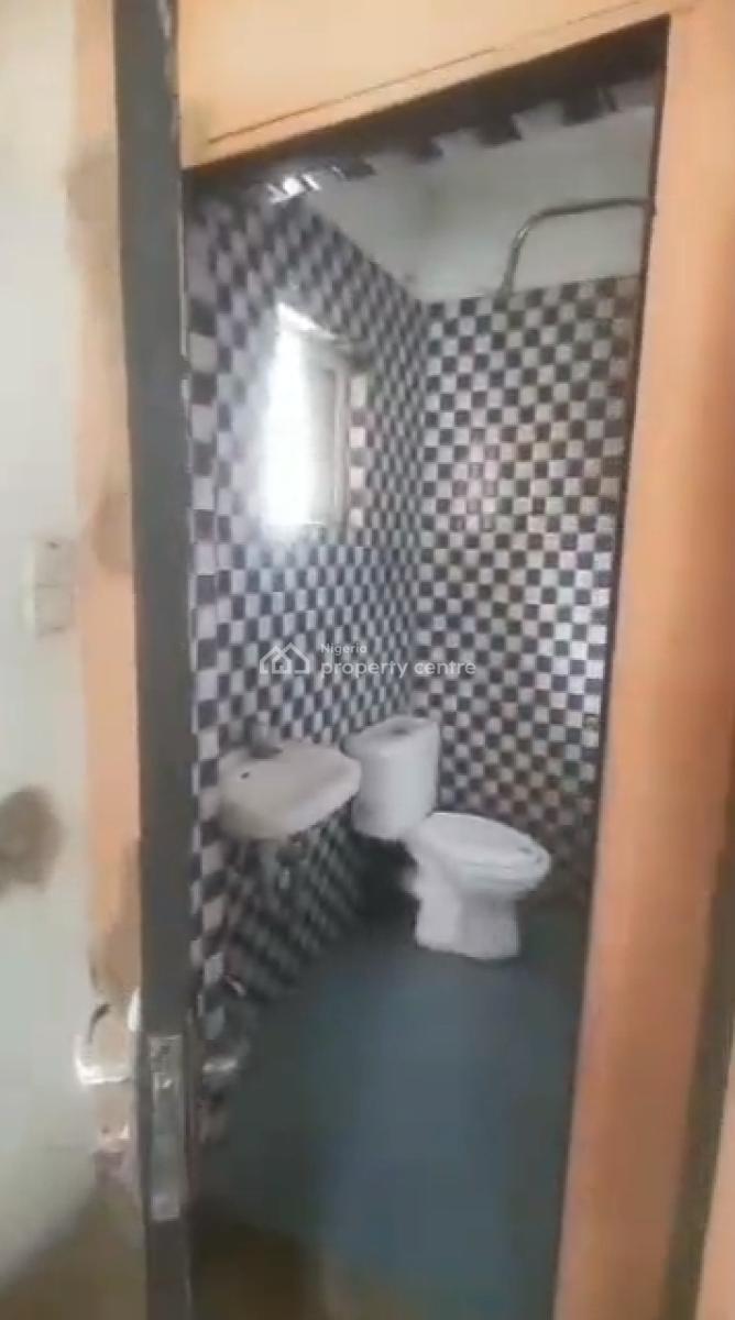 Spacious 2 Bedroom Apartment, Olusosun, Oregun, Oregun, Ikeja, Lagos, Flat / Apartment for Rent