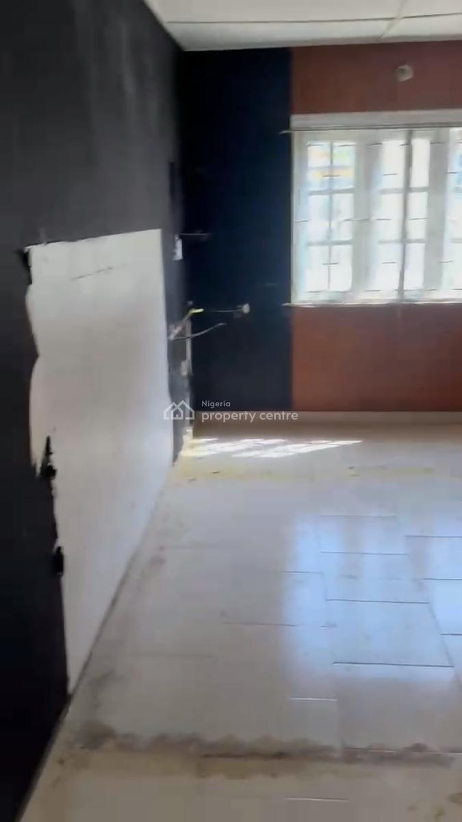 2 Bedroom Apartment in a Secured Estate, Adeniyi Jones, Adeniyi Jones, Ikeja, Lagos, Flat / Apartment for Rent