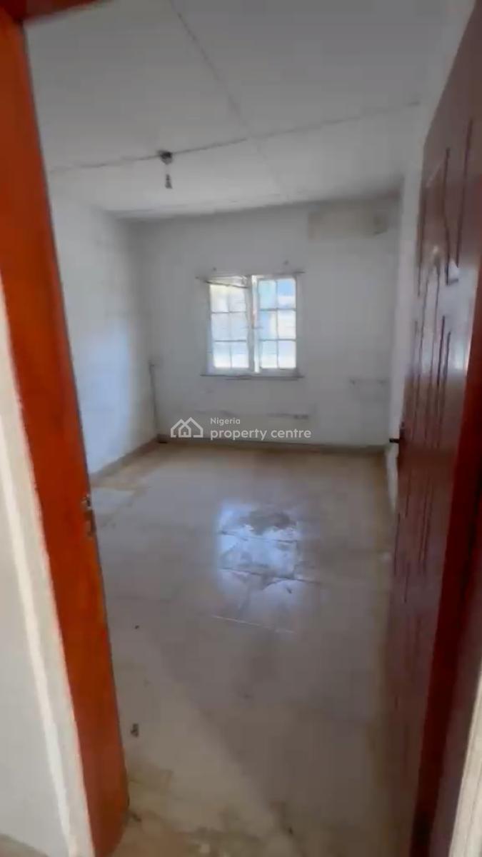 2 Bedroom Apartment in a Secured Estate, Adeniyi Jones, Adeniyi Jones, Ikeja, Lagos, Flat / Apartment for Rent
