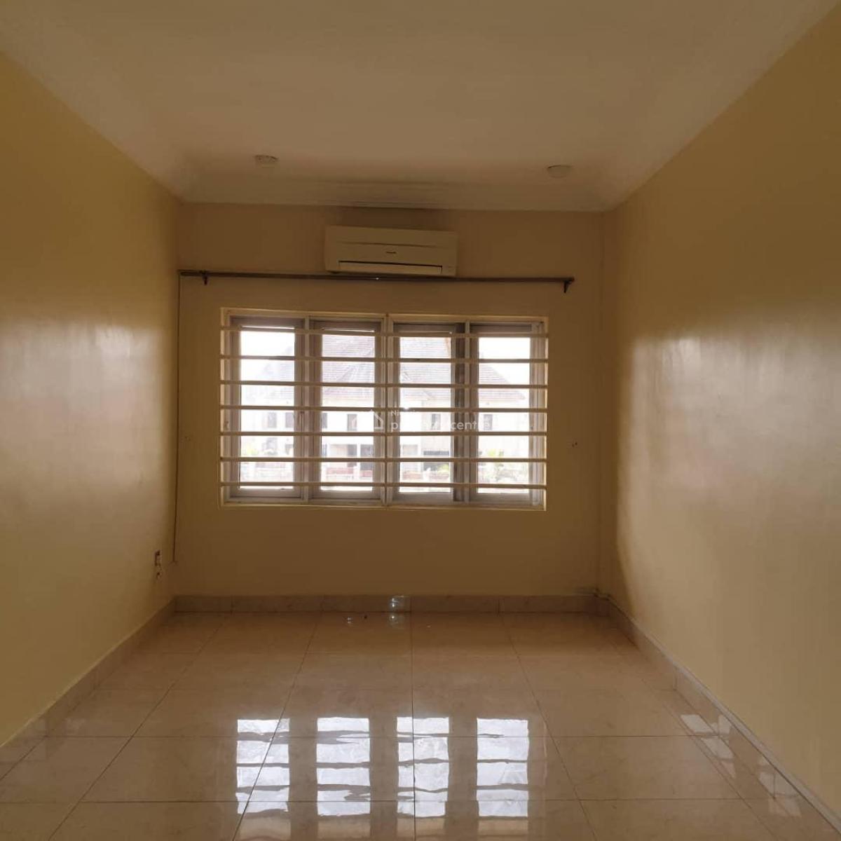 a Well-built Spacious 3-bedroom Flat, Guzape District, Abuja, Flat / Apartment for Sale