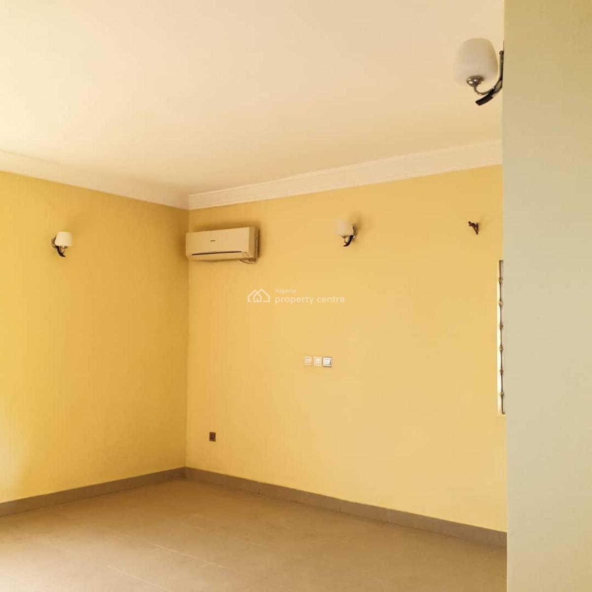 a Well-built Spacious 3-bedroom Flat, Guzape District, Abuja, Flat / Apartment for Sale