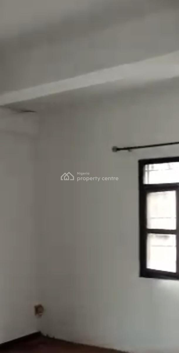 Decent 3 Bedroom Apartment for Commercial and Residential   Located of, Ojuelegba, Surulere, Lagos, Flat / Apartment for Rent