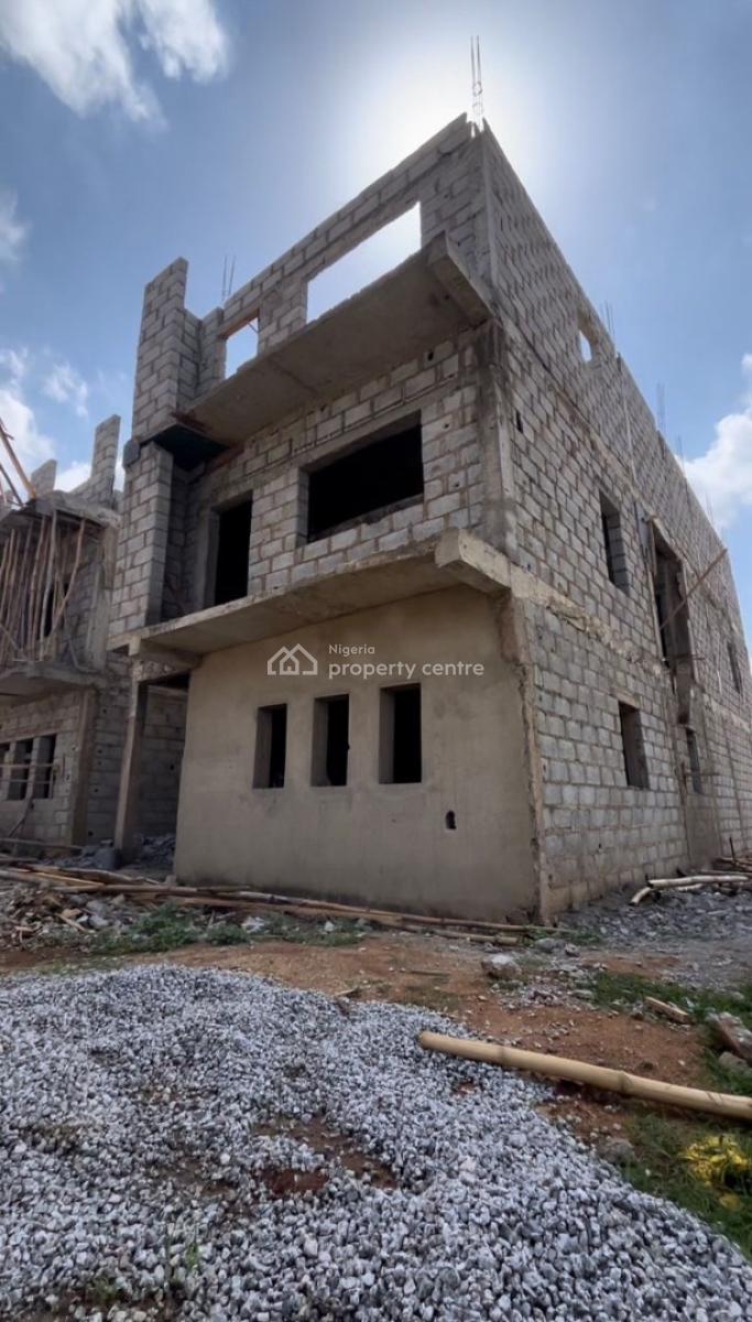 4bedroom Duplex + Bq, Dawaki, Gwarinpa, Abuja, Terraced Duplex for Sale