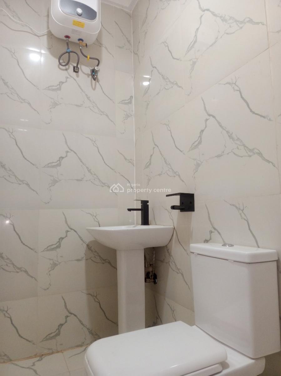Specious 3 Bedroom Block of Flat with Bq, Off Jahi/katampe Road, Jahi, Abuja, Flat / Apartment for Rent