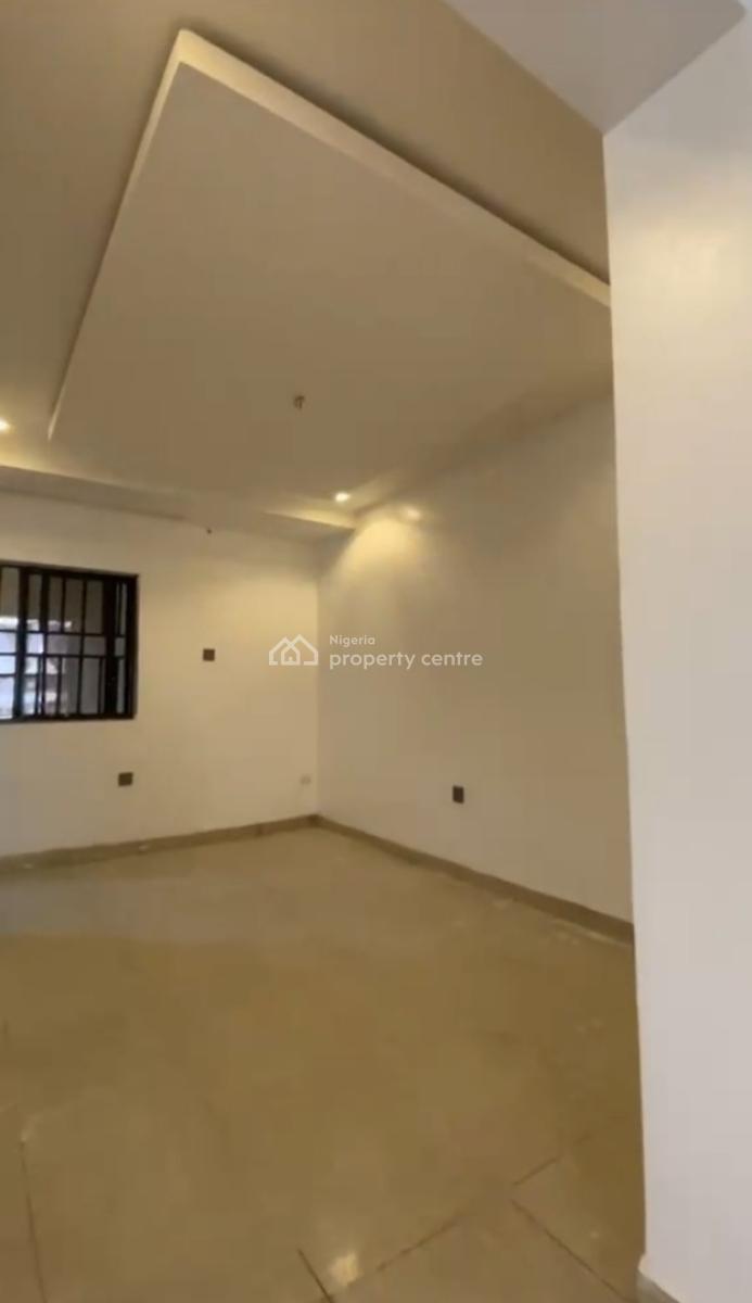 Clean 3bedroom Flat. Pay& Packin 2nd Floor,  Fully Tarred Rd, By Gtb(tarred Rd), Jabi, Abuja, Flat / Apartment for Rent