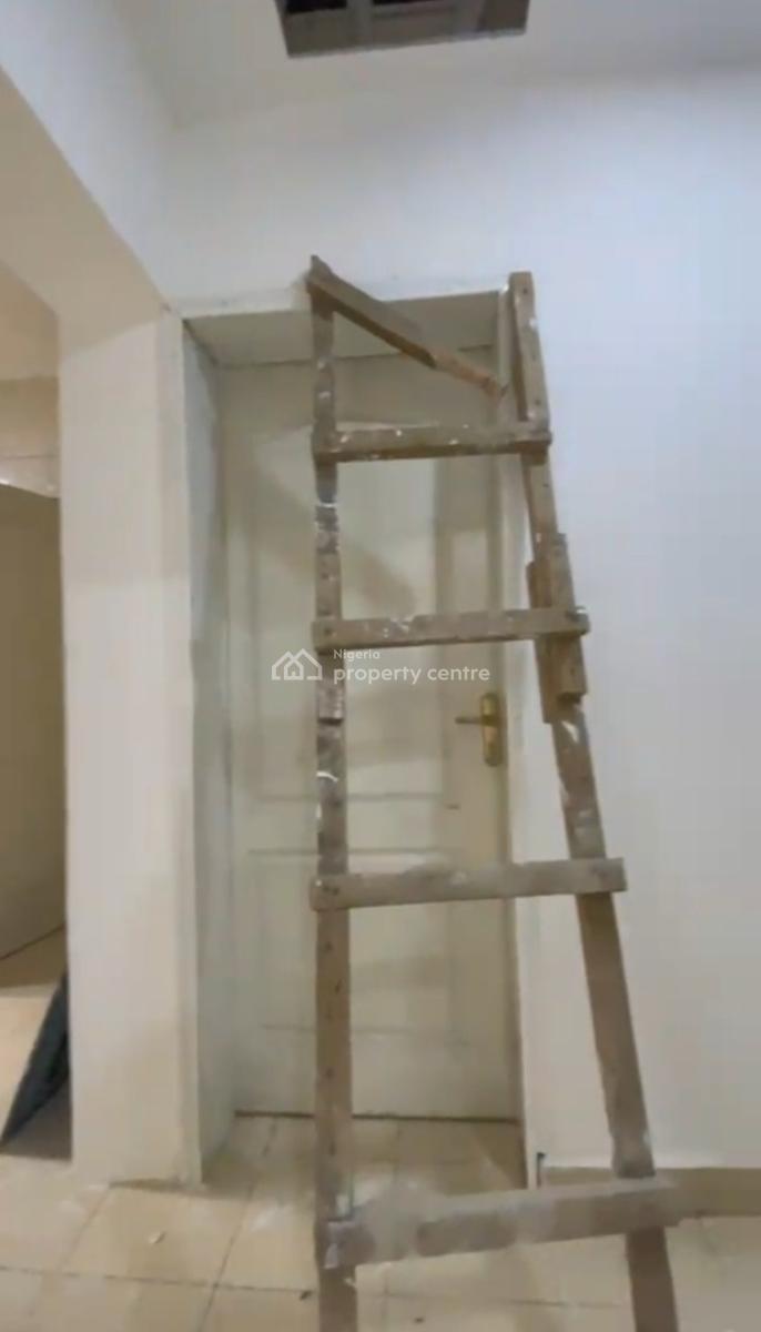 Clean 3bedroom Flat. Pay& Packin 2nd Floor,  Fully Tarred Rd, By Gtb(tarred Rd), Jabi, Abuja, Flat / Apartment for Rent
